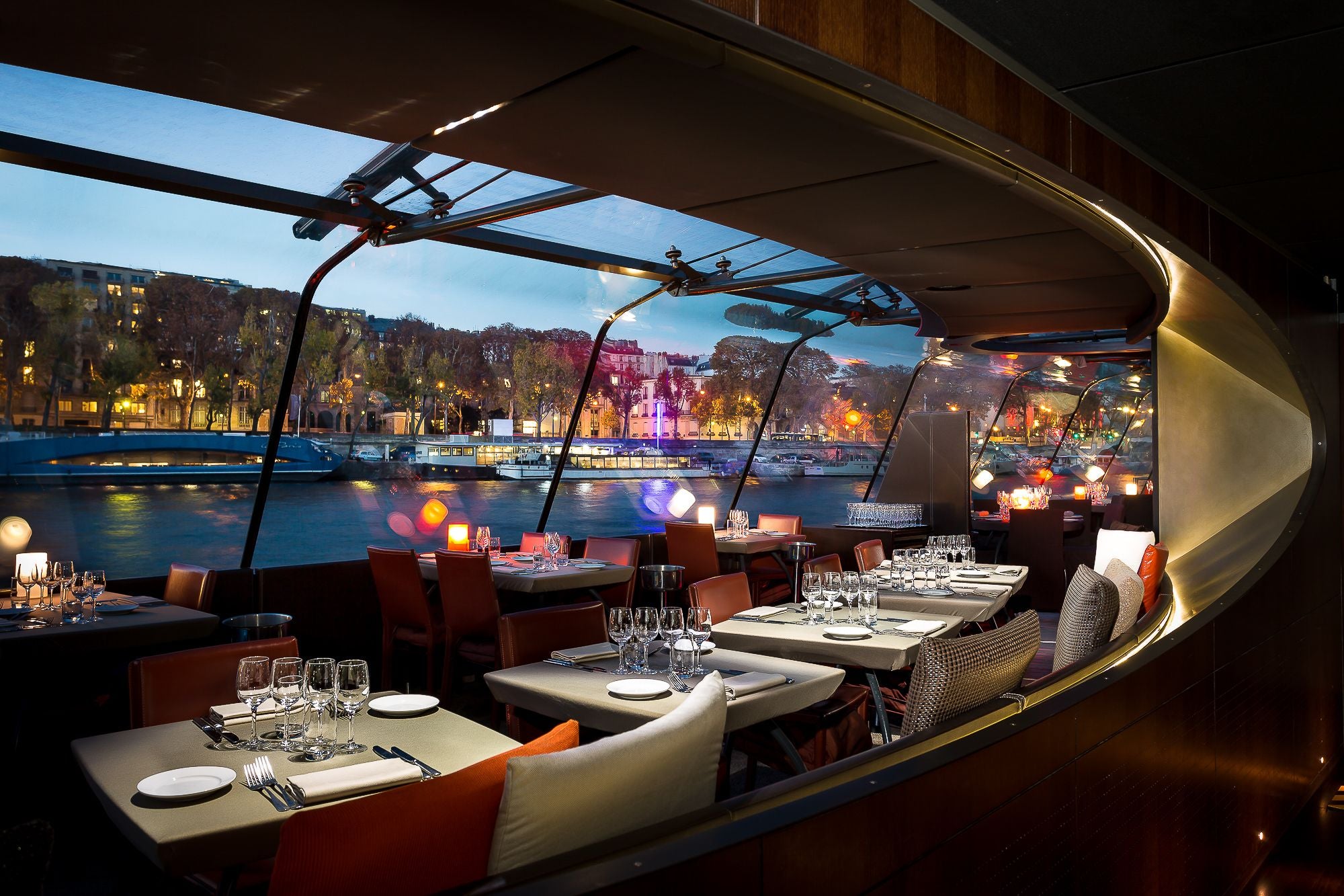 Crucero + cena por el Sena bajo la luz de París