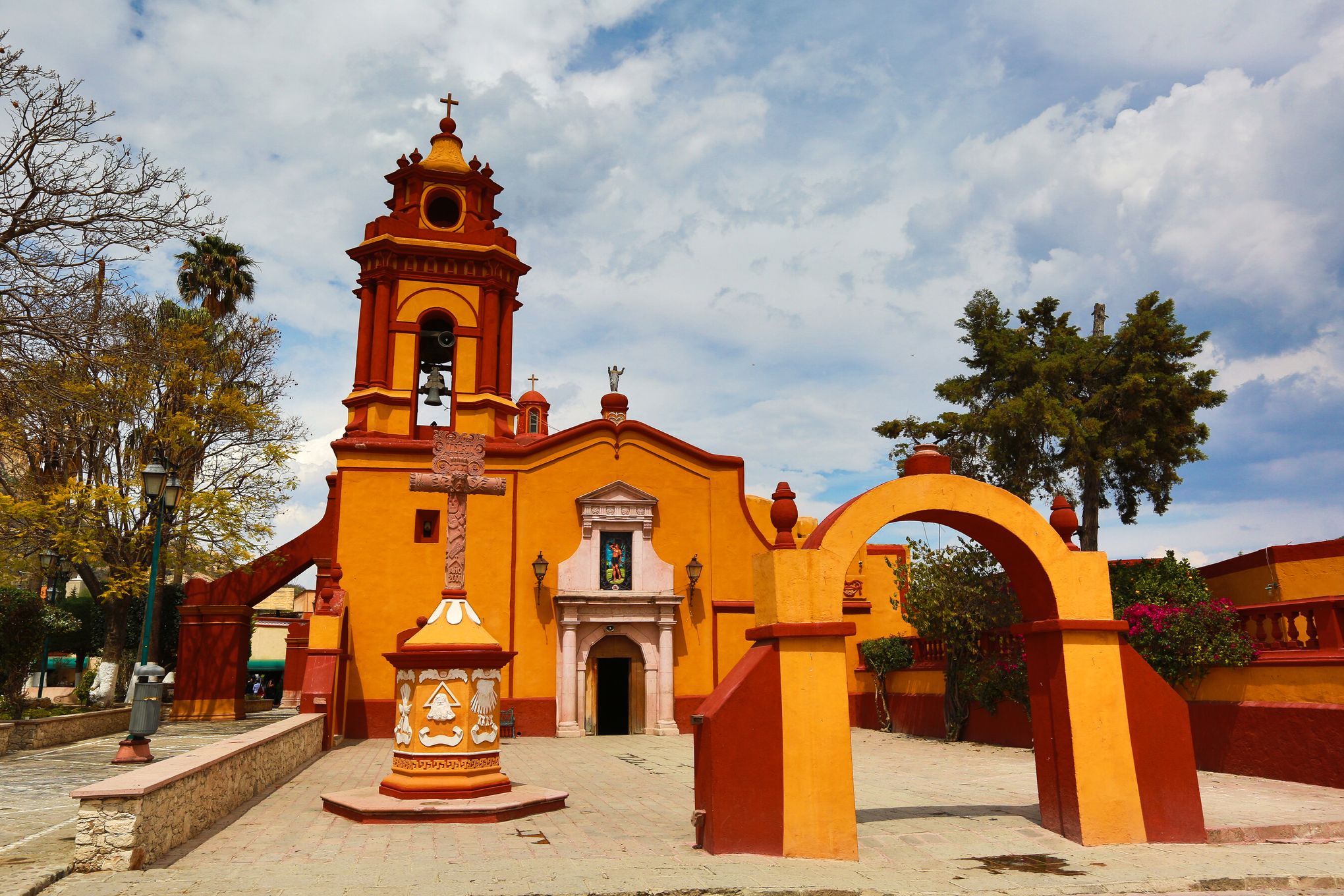 Excursión a Peña de Bernal y visita a un Viñedo en Querétaro